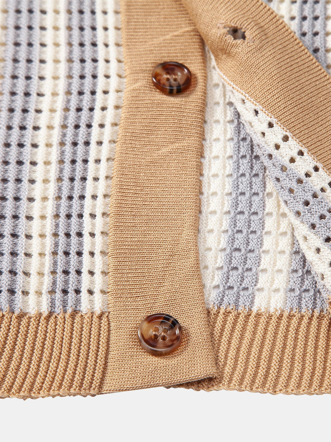 Chemise en crochet à œillets rayés