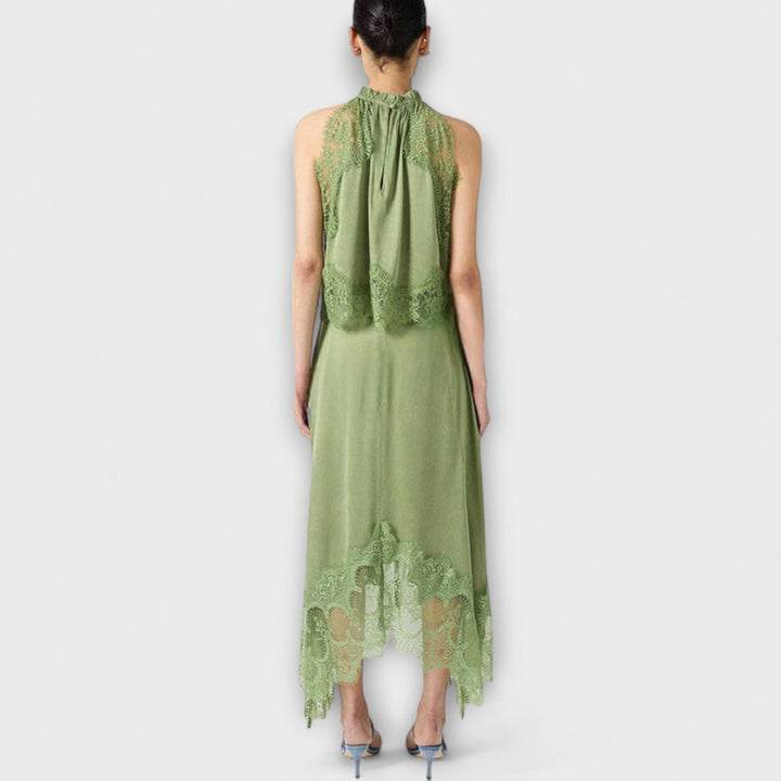 Kaia - Blouse en Satin avec Détails en Dentelle et Col Plissé