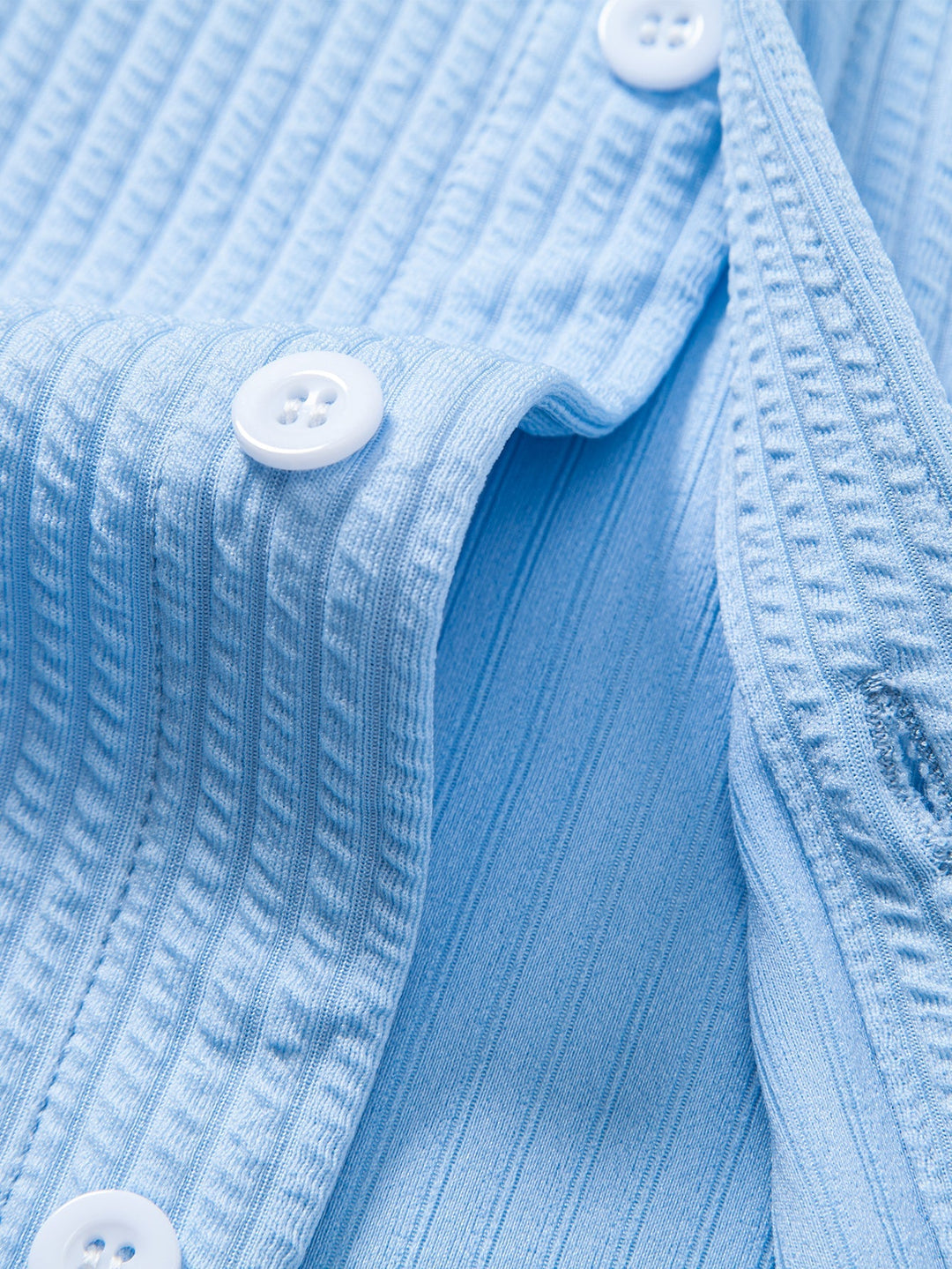 Chemise côtelée à manches longues, ajustée muscle, à boutons