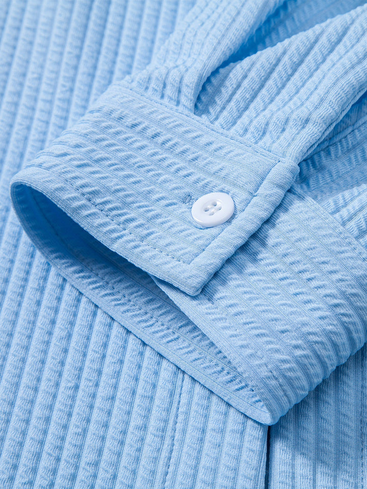 Chemise côtelée à manches longues, ajustée muscle, à boutons